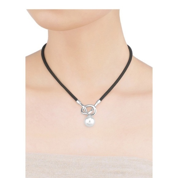 Majorica Pearl Sterling Knot Leather Necklace - Picture 10 of 11